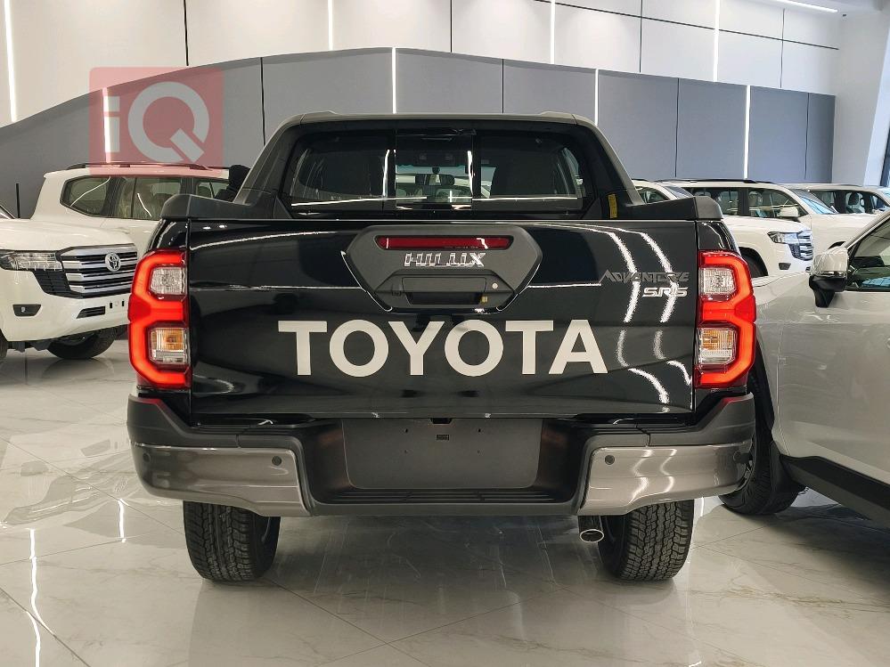 تويوتا هايلوكس